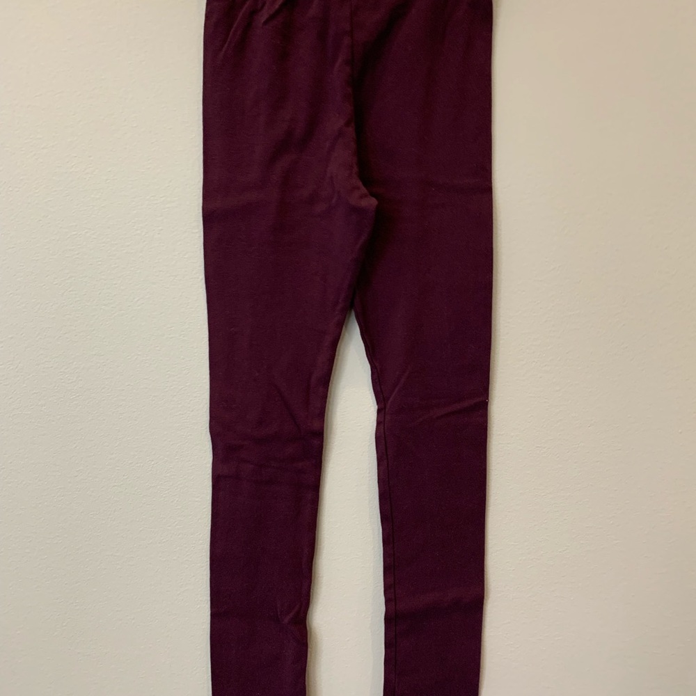NWOT Peep Plum Leggings 10